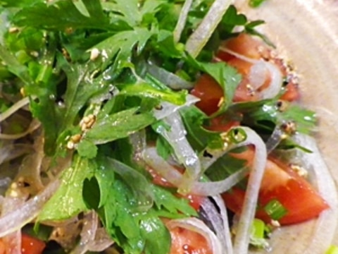 トマトと春菊の中華サラダ